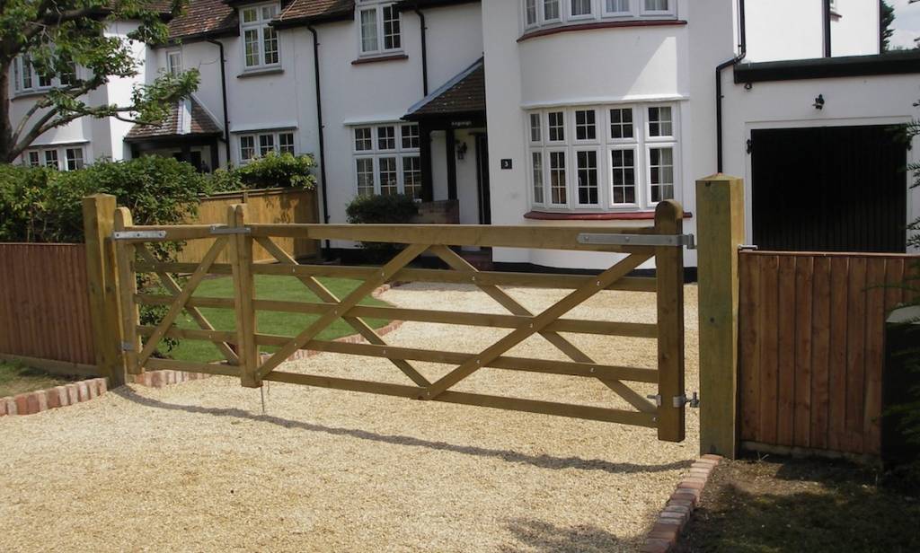 Decking-and-Timber-works-enfield.jpg