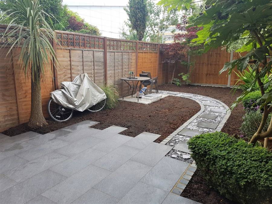 Porcelain-Paving-with-cobble-edge-2-e1506600186886.jpg