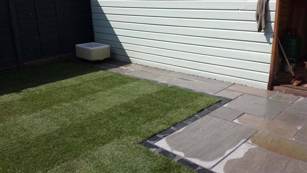 Landscaping-in-Enfield01_154923.jpg