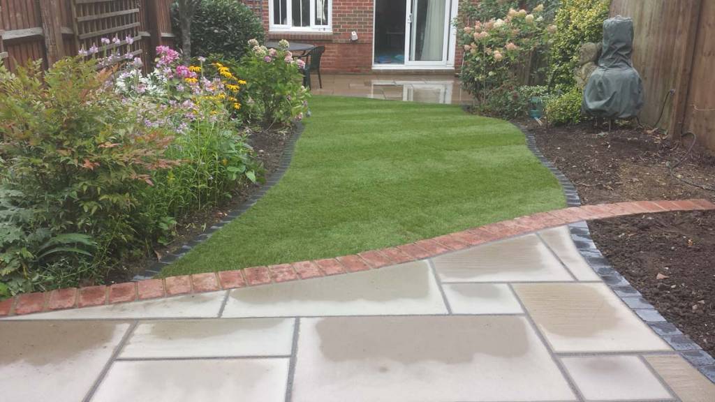 paving-in-Enfield816_142523.jpg